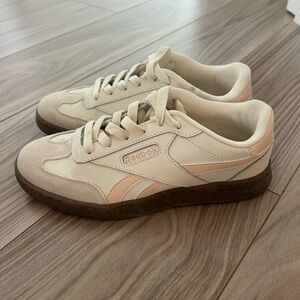 Reebok Beige and peach Sneakers